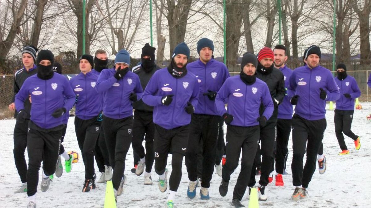 FOTO Reunire ”congelată” la ACS Poli » Neaga e aproape să aducă un fost jucător al Stelei