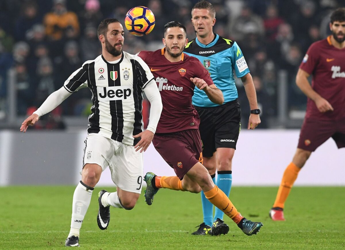 FOTO Autogol Higuain » Atacantul lui Juve i-a solicitat unei spadasine de 18 ani ”o fotografie cu posteriorul”. Replica tinerei