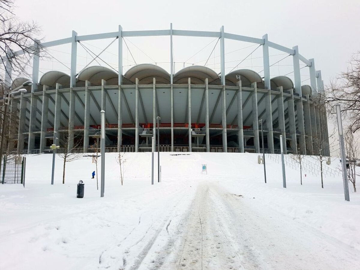 EXCLUSIV VIDEO+FOTO "Sunt copii. Cu multe sănii, De pe coastă vin ţipând" :D » Arena Națională, ca-n "Iarna pe uliță": cel mai scump stadion al țării a devenit pârtie de săniuș! Imagini antologice surprinse azi pe arenele din Capitală