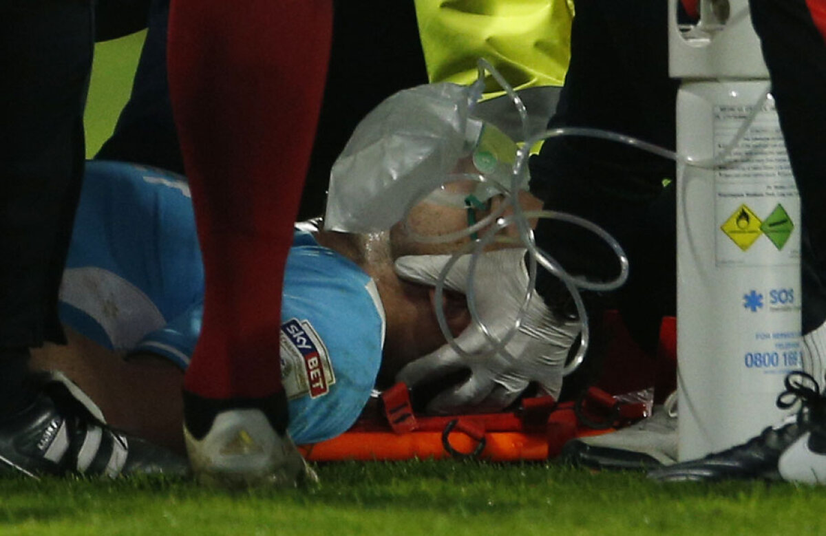 I-a tăiat respirația! Pantilimon a intrat dur într-un adversar: a fost scos cu masca de oxigen de pe teren