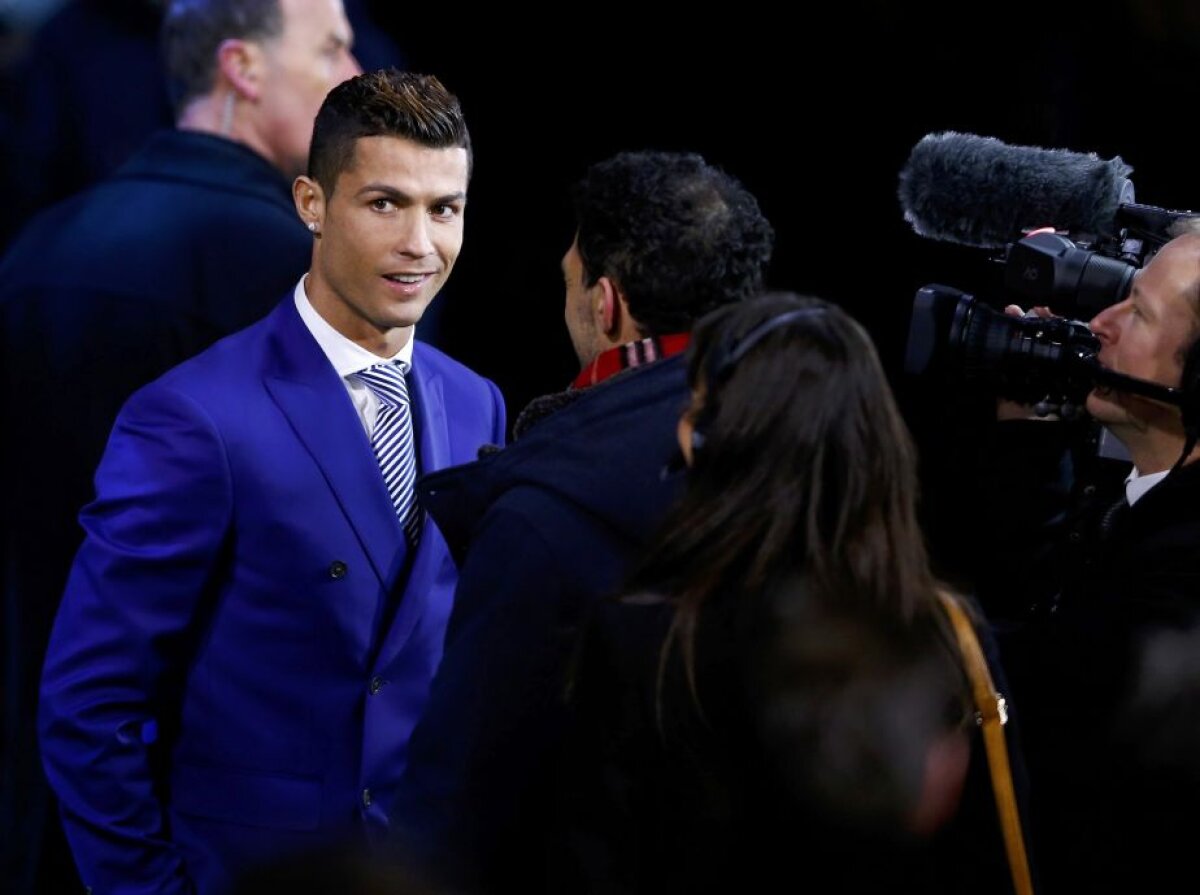 GALERIE FOTO » FIFA a decernat premiul pentru cel mai bun jucător al anului! Ironia lui Ronaldo despre jucătorii Barcelonei + cum arată cel mai bun "11" din 2016