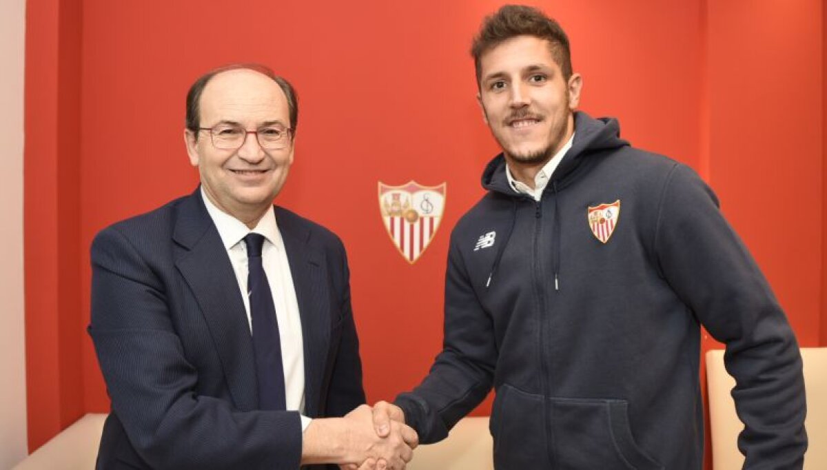 Sevilla se întărește cu un atacant de la Inter Milano » Stevan Jovetici, prezentat oficial