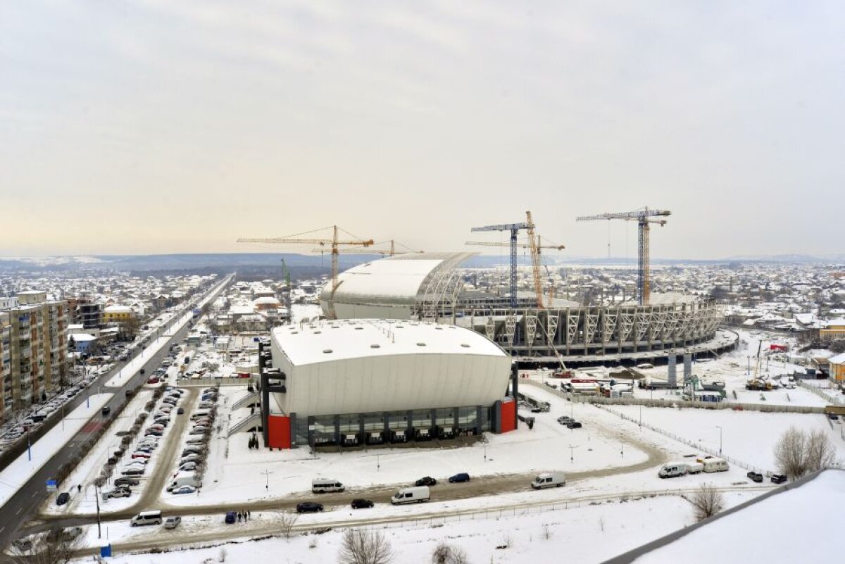 FOTO La vară e gata! Ninsoarea pune piedici: noua arenă din Bănie va fi predată clubului de-abia în luna iunie