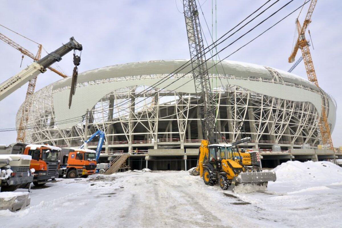 FOTO La vară e gata! Ninsoarea pune piedici: noua arenă din Bănie va fi predată clubului de-abia în luna iunie