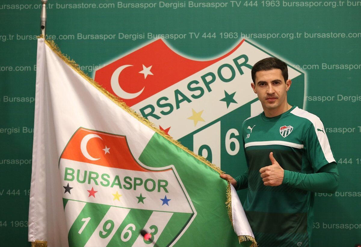 FOTO Bogdan Stancu e oficial la Bursaspor: ”Mi-e foame de fotbal!”