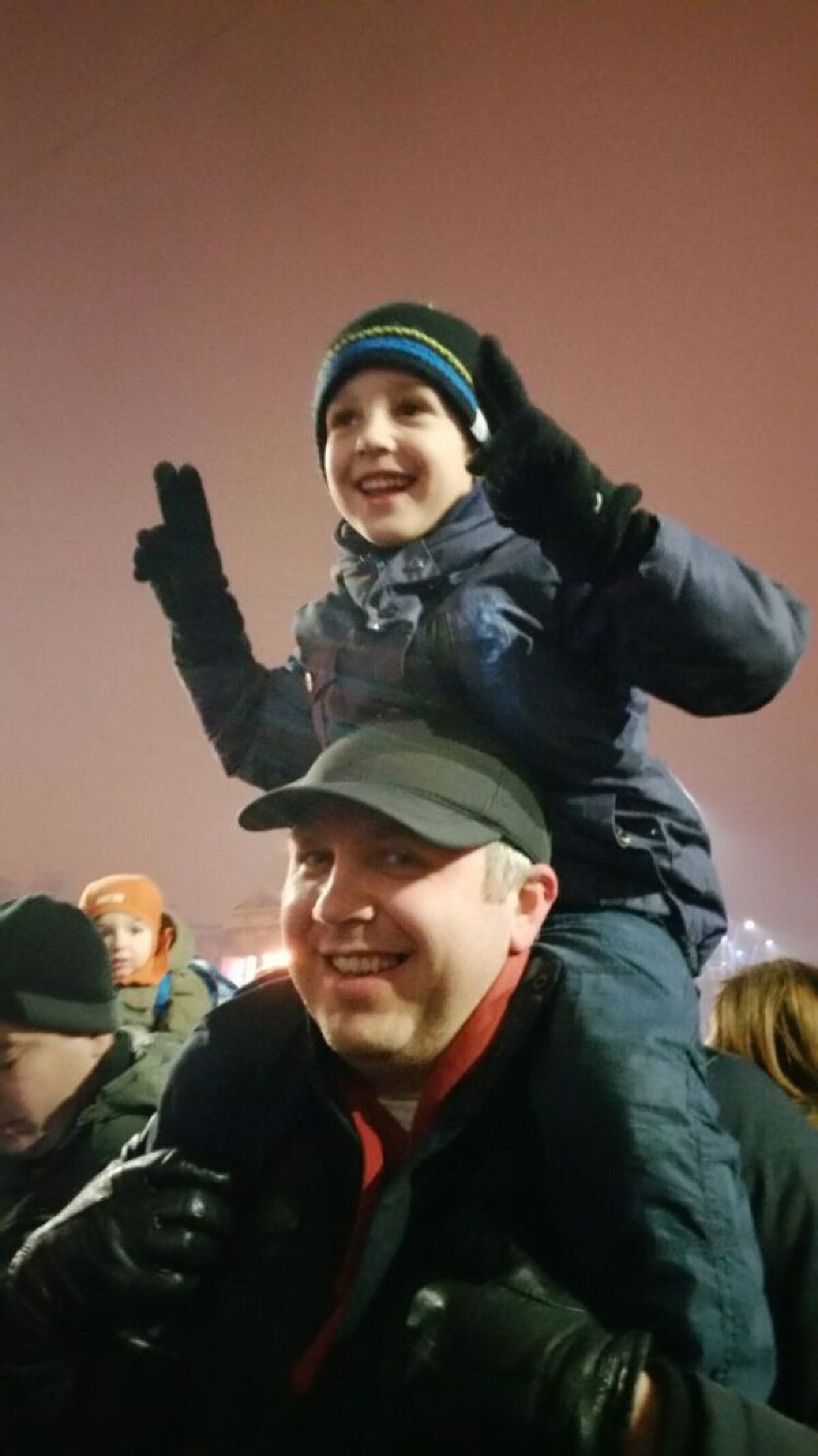 FOTO și VIDEO Proteste în țară, împotriva Ordonanțelor privind grațierea și modificarea Codului Penal » Peste 25.000 de manifestanți în București