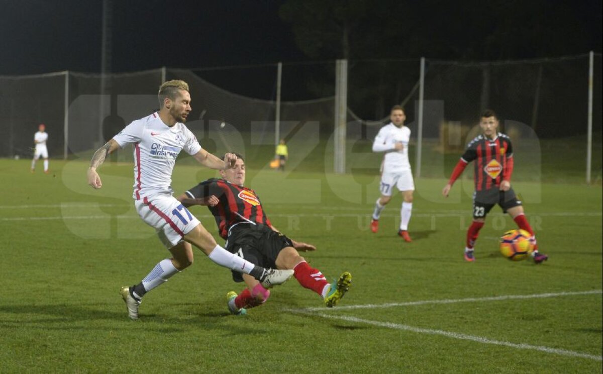 GALERIE FOTO Doi steliști au surprins la meciul cu Vardar! Apariții de senzație în stilul lui Lionel Messi :)