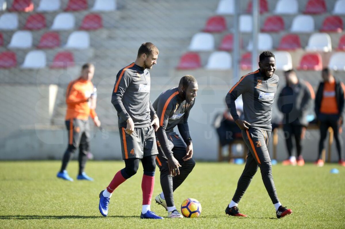 GALERIE FOTO + VIDEO Storși de energie! Reghe nu-și menajează în nici un fel jucătorii! Imagini de la antrenamentul de azi