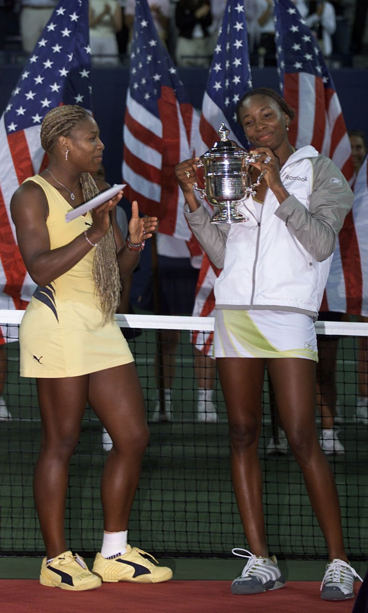 Finală retro » Serena și Venus Williams își vor disputa trofeul de la Australian Open, la 16 ani distanța de la prima lor confruntare într-o finală de Mare Șlem