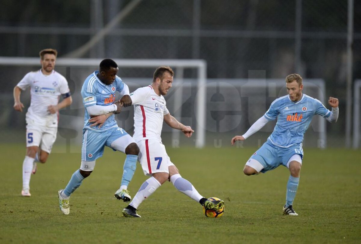 VIDEO + FOTO » Steaua - Slovan Bratislava 1-2 » Denis Alibec a reușit primul său gol, dar apărarea lui Reghe scârțâie din toate încheieturile!