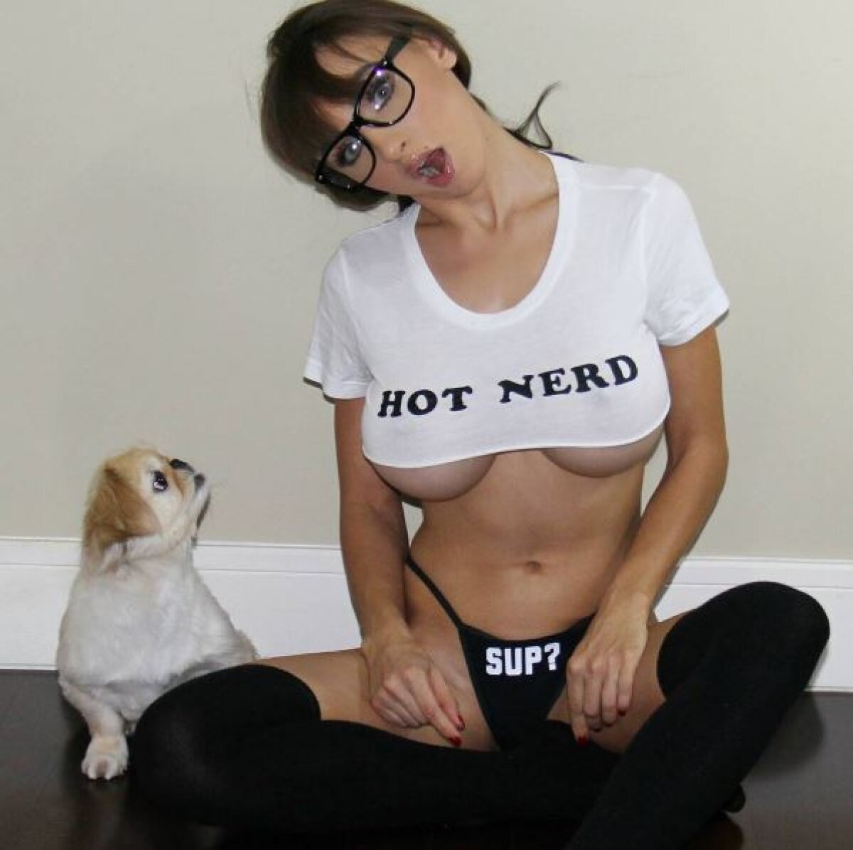 VIDEO & FOTO Irina și bowlingul: pregătiți popicele! Un iepuraș playboy și o pasiune neașteptată