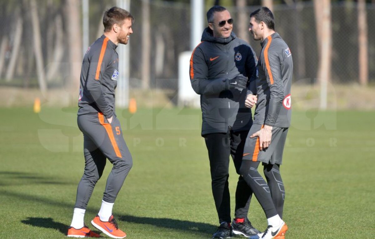 EXCLUSIV VIDEO Probleme pentru Reghe » Un titular nu s-a antrenat azi! Toate detaliile din cantonamentul echipei lui Reghe