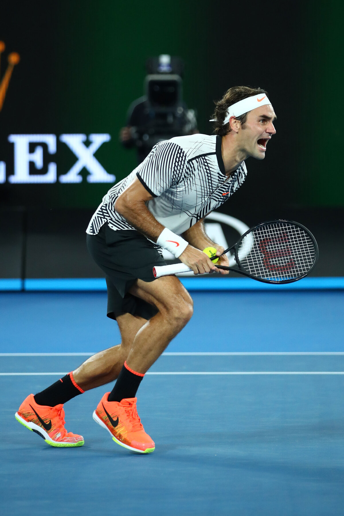 FOTO » CAMPION ABSOLUT! Roger Federer triumfă la Australian Open după un meci EPIC în fața lui Rafael Nadal! Elvețianul ajunge la 18 Grand Slam-uri