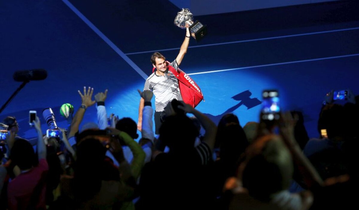 GALERIE FOTO Cele mai tari 25 de imagini de la finala Federer - Nadal » Momente emoționante cu Roger în lacrimi