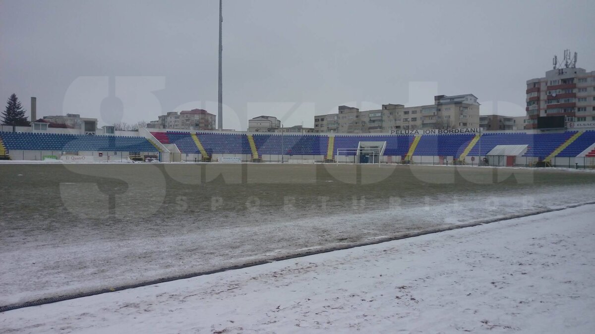 GALERIE FOTO Liga 1 sub atenționare de cod roșu! Cum se prezintă 5 dintre cele 7 stadioane pe care se va juca în weekend 