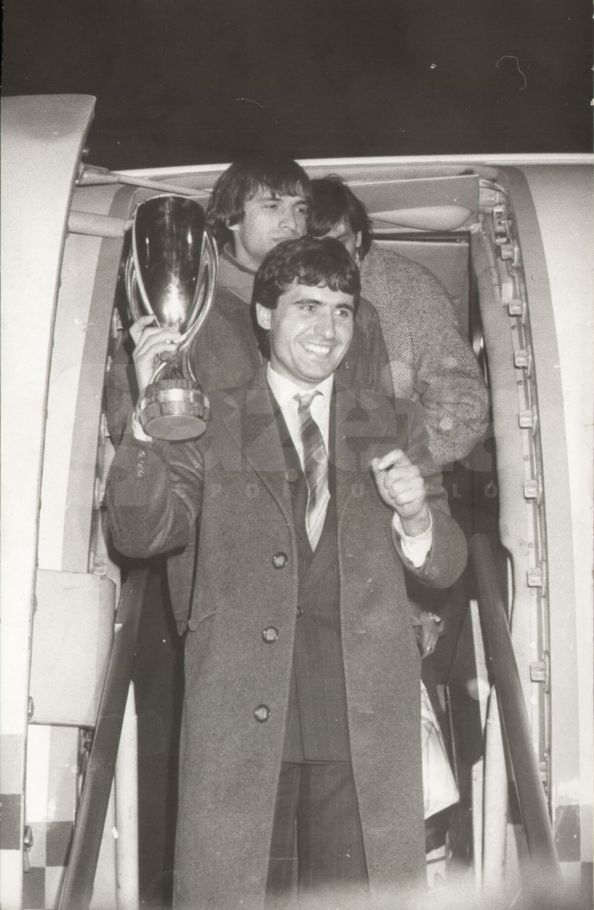 GALERIE FOTO Regele Gică Hagi a ajuns la 52 de ani! Cele mai frumoase imagini + 10 lucruri inedite