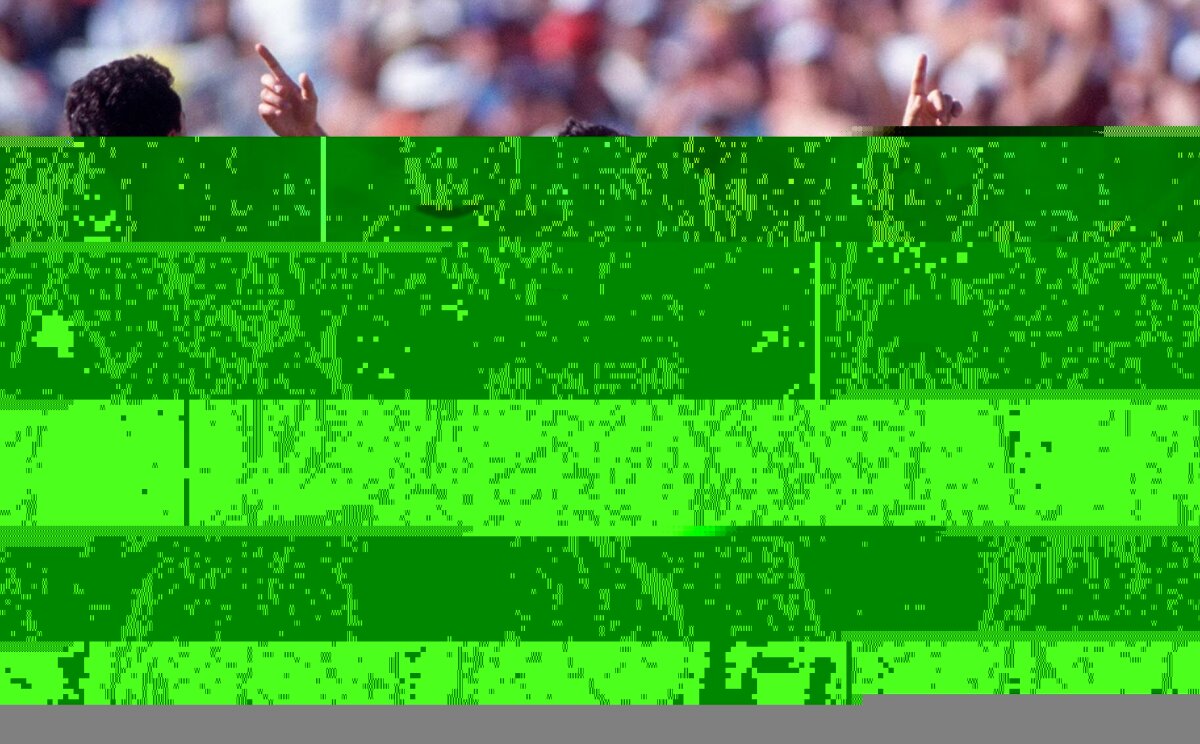 GALERIE FOTO Regele Gică Hagi a ajuns la 52 de ani! Cele mai frumoase imagini + 10 lucruri inedite