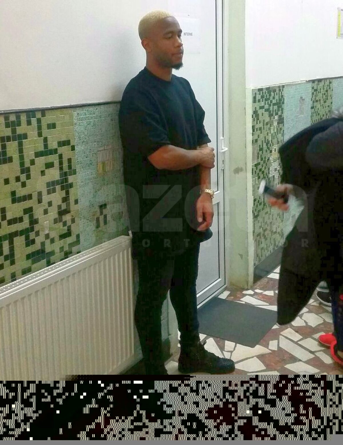 UPDATE / VIDEO + FOTO Primele imagini cu noua achiziție a lui Dinamo la București » "Prince Akeem" a trecut vizita medicală! :D Apariție extravagantă la INMS