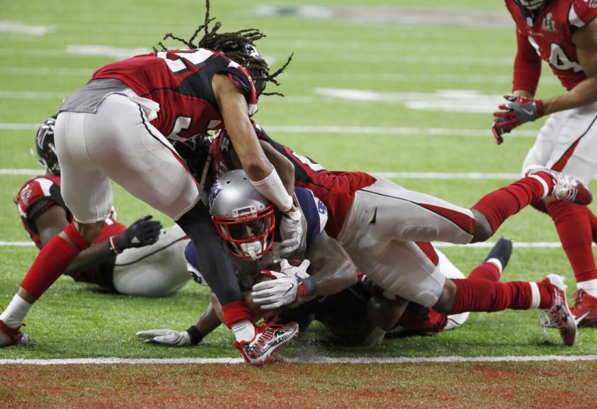 VIDEO + FOTO Ediție fabuloasă a Super Bowl 51! Finala din acest an a intrat în istoria NFL printr-o revenire uluitoare