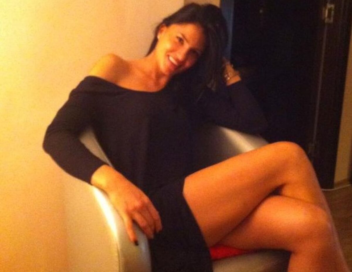 GALERIE FOTO » Imagini HOT cu cea mai sexy voleibalistă din România