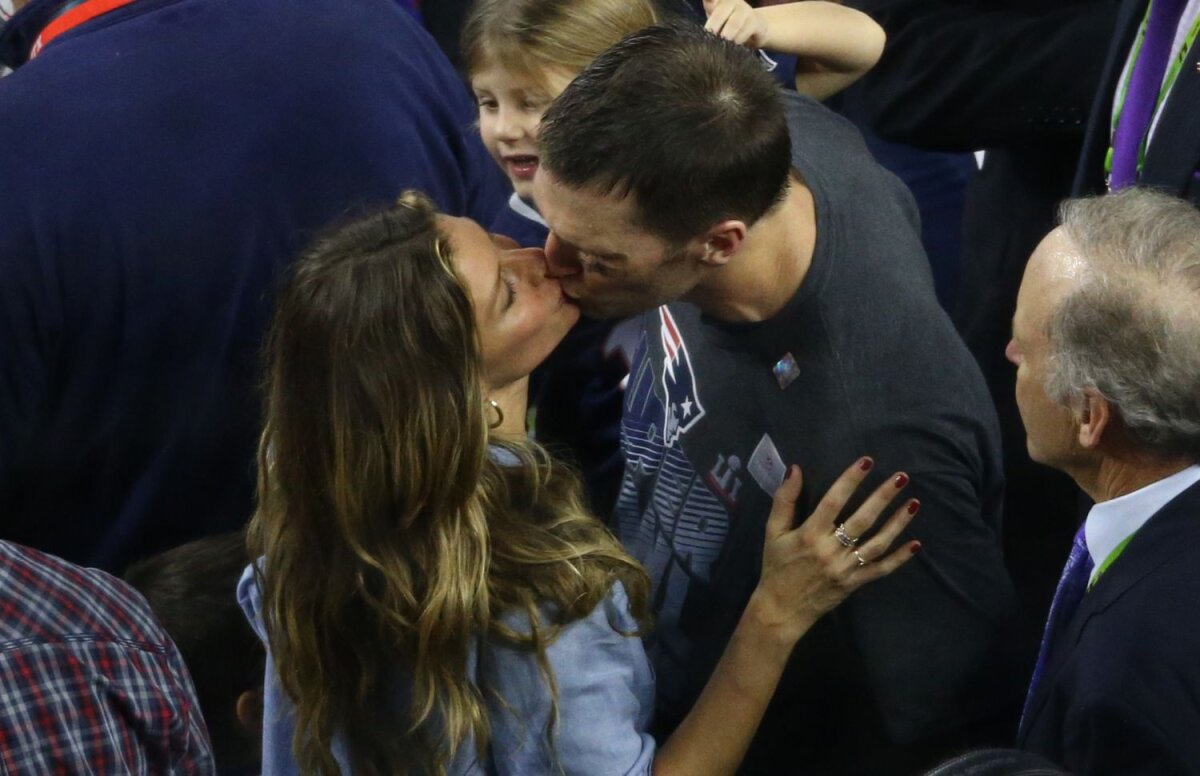 FOTO MisterAmerica » Tom Brady a devenit eroul american după toate standardele: are cinci titluri de campion NFL