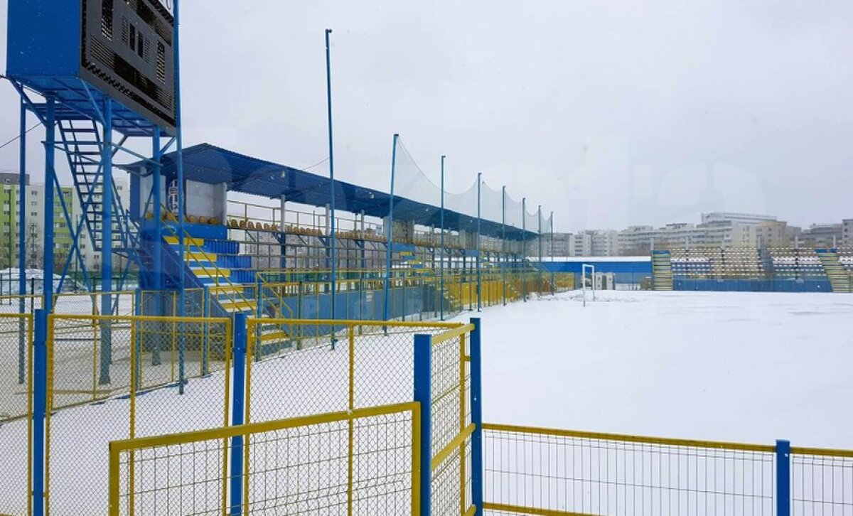 VIDEO + FOTO Fotbal pe zăpadă! Liderul din Liga a 2-a și liderul din Liga a 3-a au jucat un amical spectaculos! S-au marcat 8 goluri