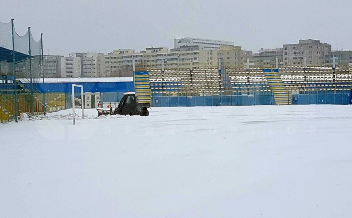 VIDEO + FOTO Fotbal pe zăpadă! Liderul din Liga a 2-a și liderul din Liga a 3-a au jucat un amical spectaculos! S-au marcat 8 goluri