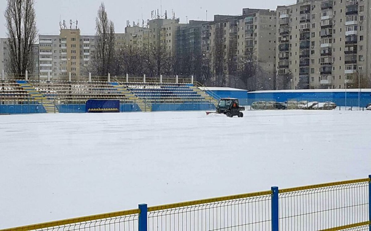 VIDEO + FOTO Fotbal pe zăpadă! Liderul din Liga a 2-a și liderul din Liga a 3-a au jucat un amical spectaculos! S-au marcat 8 goluri