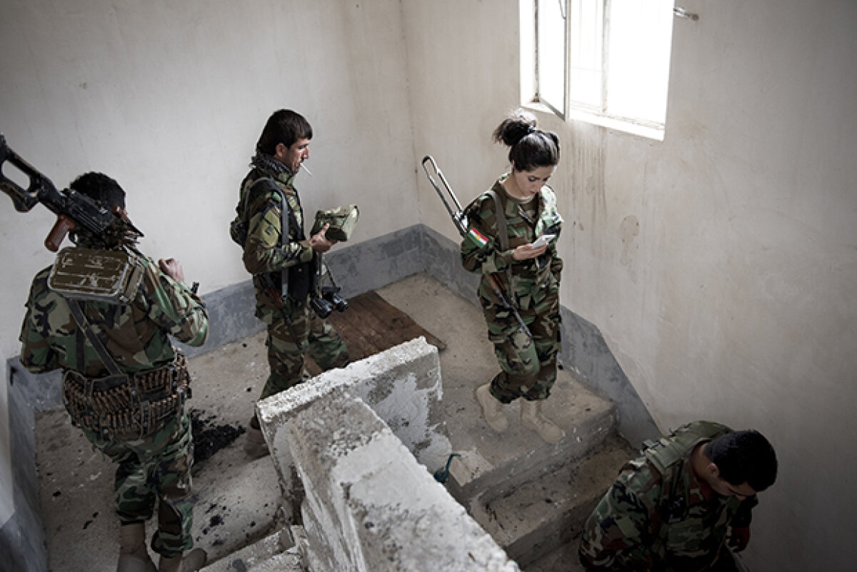FOTO INCREDIBIL! O studentă a ucis 100 militanți ISIS și are pe cap o recompensă de 1 milion de dolari