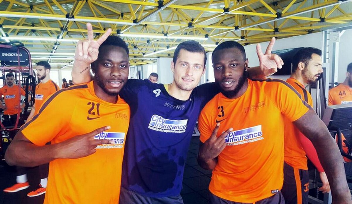 FOTO Steaua relaxată » Jucătorii și oficialii vor să uite de problemele de la echipă: ce au făcut înainte de meciul cu Voluntari