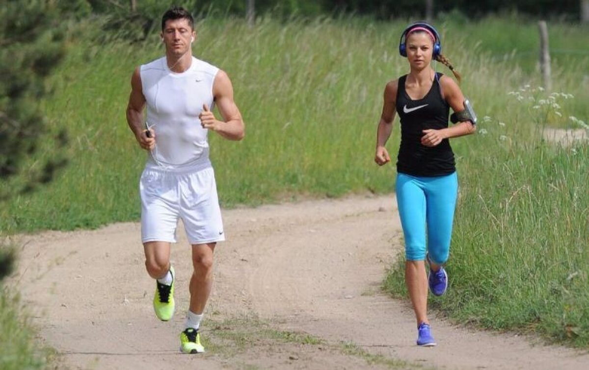 FOTO Pachet de mușchi » Lewandowski a dezvăluit cine stă în spatele fizicului său perfect