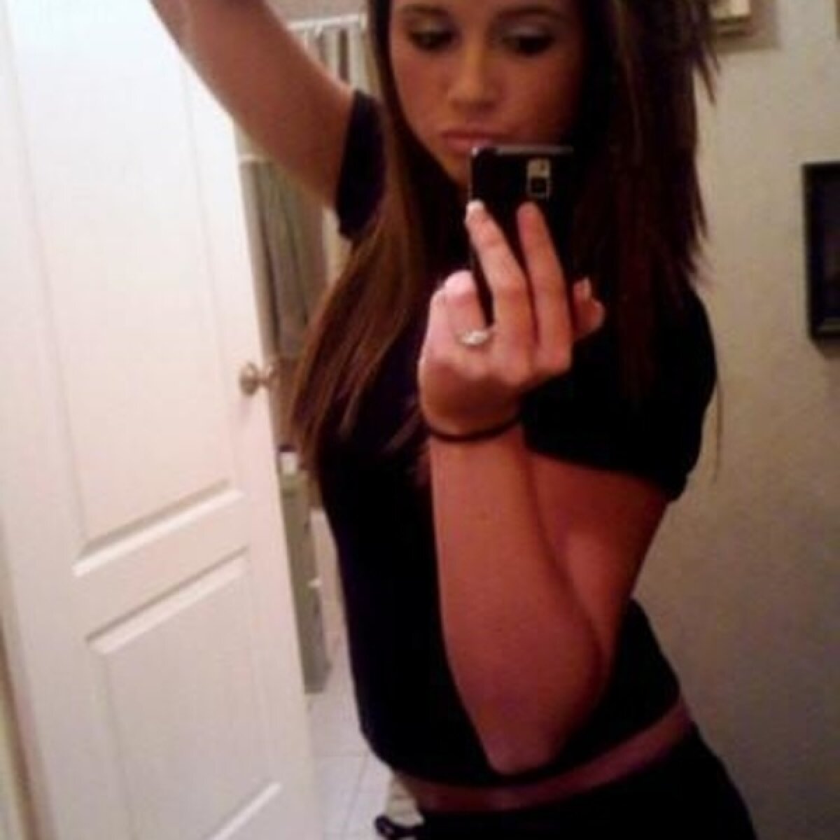 VIDEO & FOTO Alyssa, preparatorul fizic după care suspină toți bărbații!