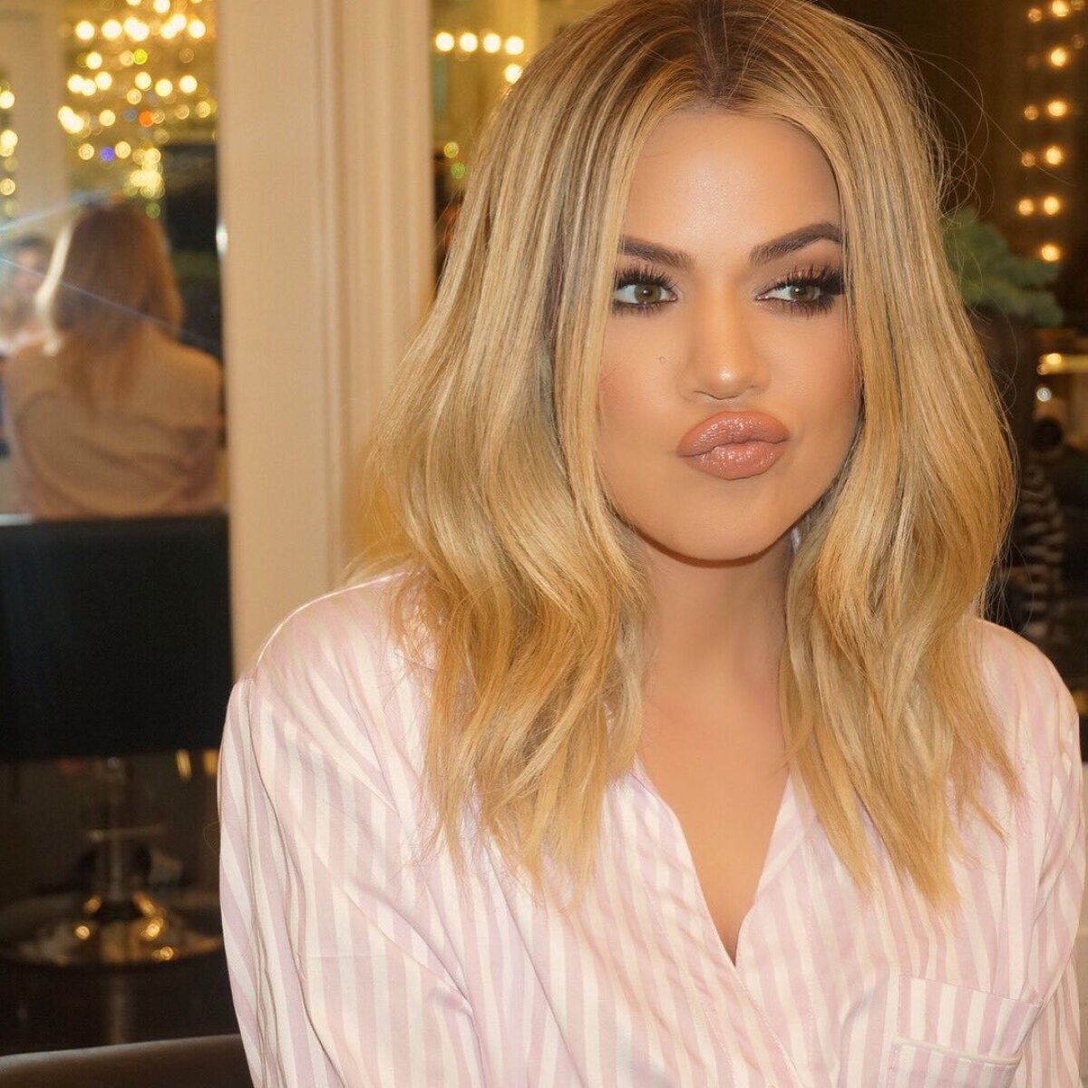 VIDEO + FOTO Formele lui Khloe Kardashian l-au scos din minți pe Conor McGregor: "Poate o să-i caut fundul ăla bombat"