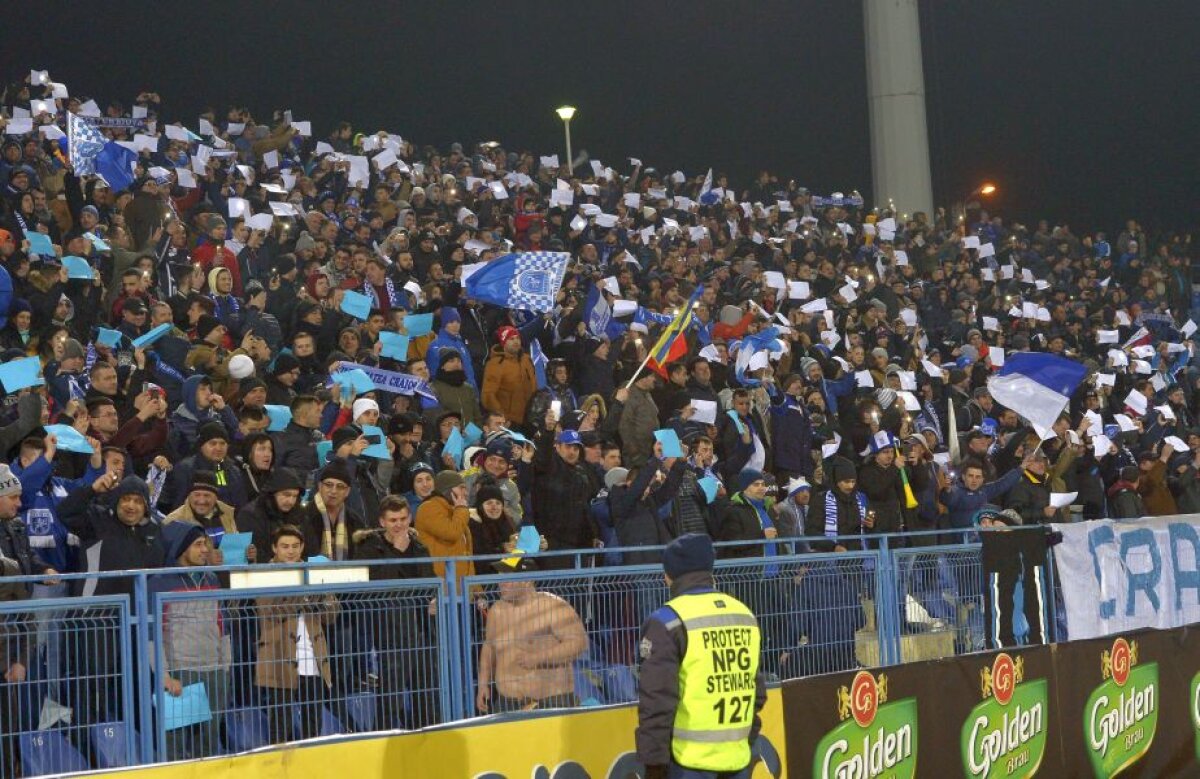 FOTO Bricheta a zburat din nou din tribune! Reacție surprinzătoare a fotbalistului lovit