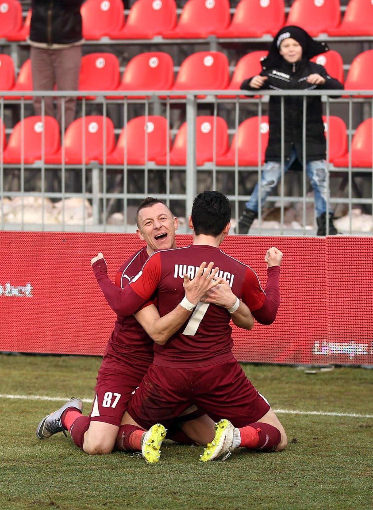 VIDEO » Surpriză în primul meci al zilei, FC Voluntari - Gaz Metan » Cum arată șansele pentru play-off