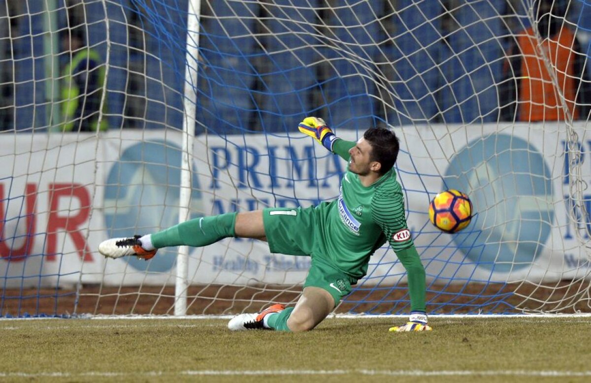 FOTO și VIDEO Victoria renegaților » Steaua câștigă la Severin cu CS U Craiova grație golurilor lui Pintilii și Enache