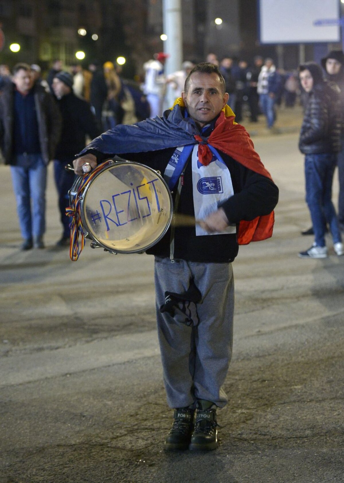 FOTO Brazilia României » Oltenii au făcut spectacol aseară, desenând în culori vii primul derby al anului, o manifestaţie de suflet pentru echipa favorită