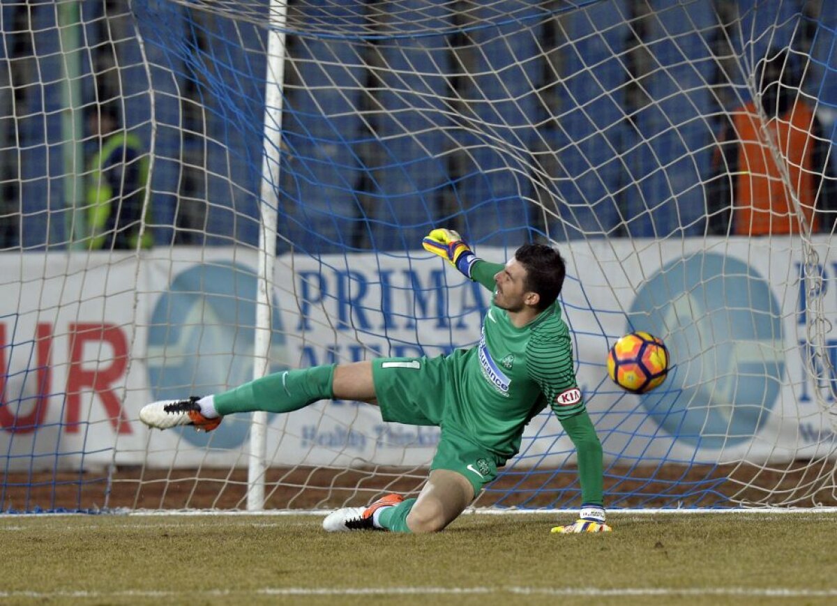 VIDEO+FOTO #steauaesteaua » ”Roş-albaştrii” au învins din nou Craiova, 2-1, după un fotbal solid, ajutată de golurile a doi renegaţi, Pintilii şi Enache