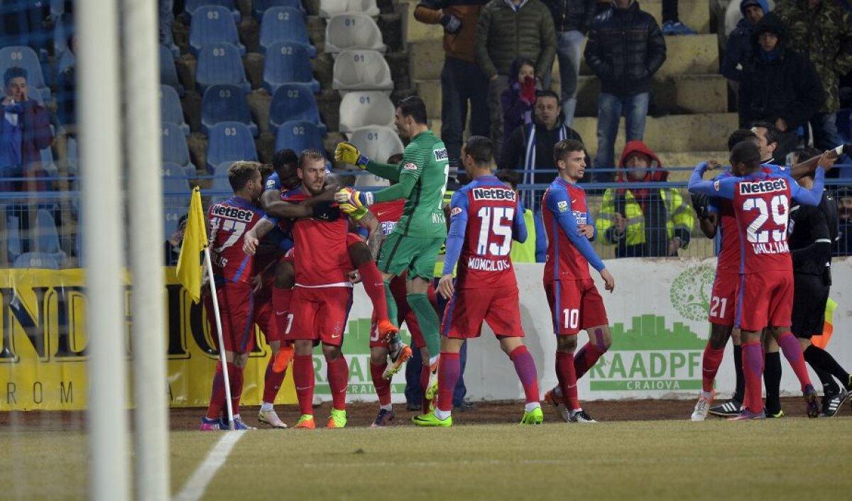 VIDEO+FOTO #steauaesteaua » ”Roş-albaştrii” au învins din nou Craiova, 2-1, după un fotbal solid, ajutată de golurile a doi renegaţi, Pintilii şi Enache