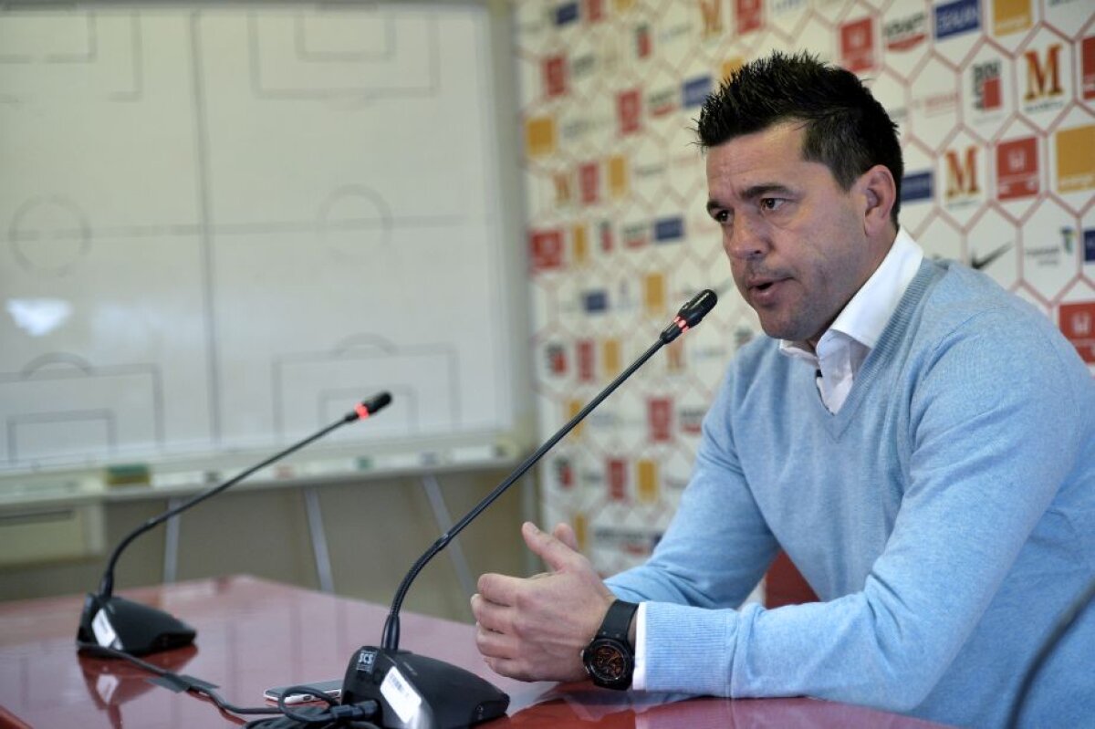 FOTO Timpul e scump pentru "Guriţă" » Contra a venit la prezentarea de ieri cu un ceas de 23.000 €