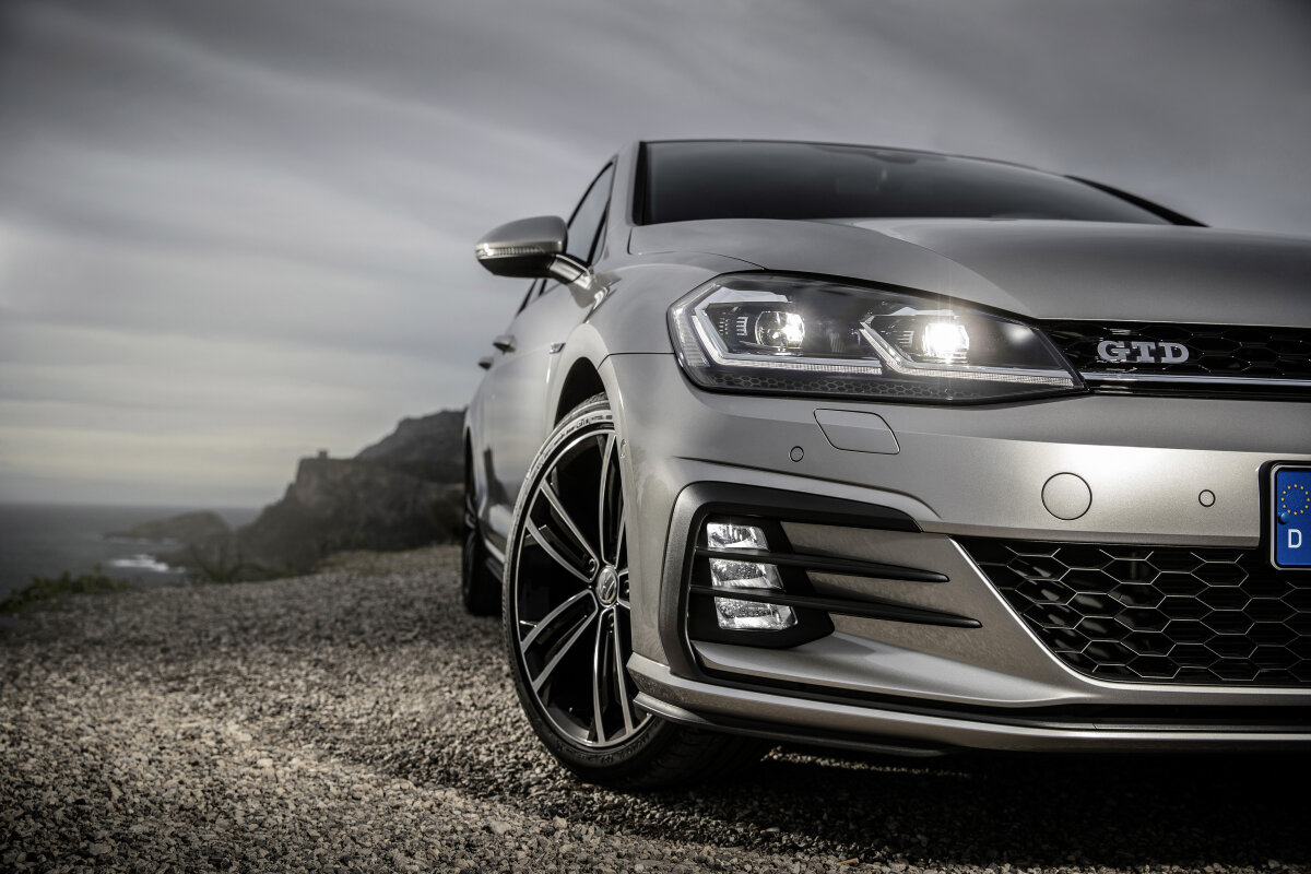 GALERIE FOTO + VIDEO » VW Golf VII s-a primenit » Cum arată, cât costă, cum stă la tehnologie și motorizări