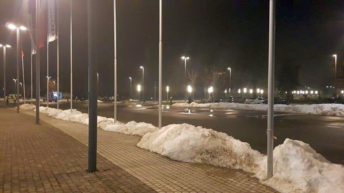 VIDEO + FOTO EXCLUSIV Imagini dezolante la debutul lui Contra pe banca lui Dinamo » Stadion pustiu cu puțin timp înaintea meciului