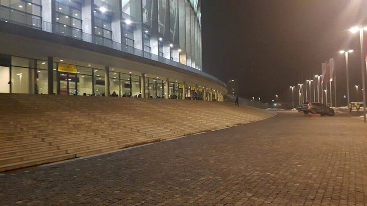 VIDEO + FOTO EXCLUSIV Imagini dezolante la debutul lui Contra pe banca lui Dinamo » Stadion pustiu cu puțin timp înaintea meciului