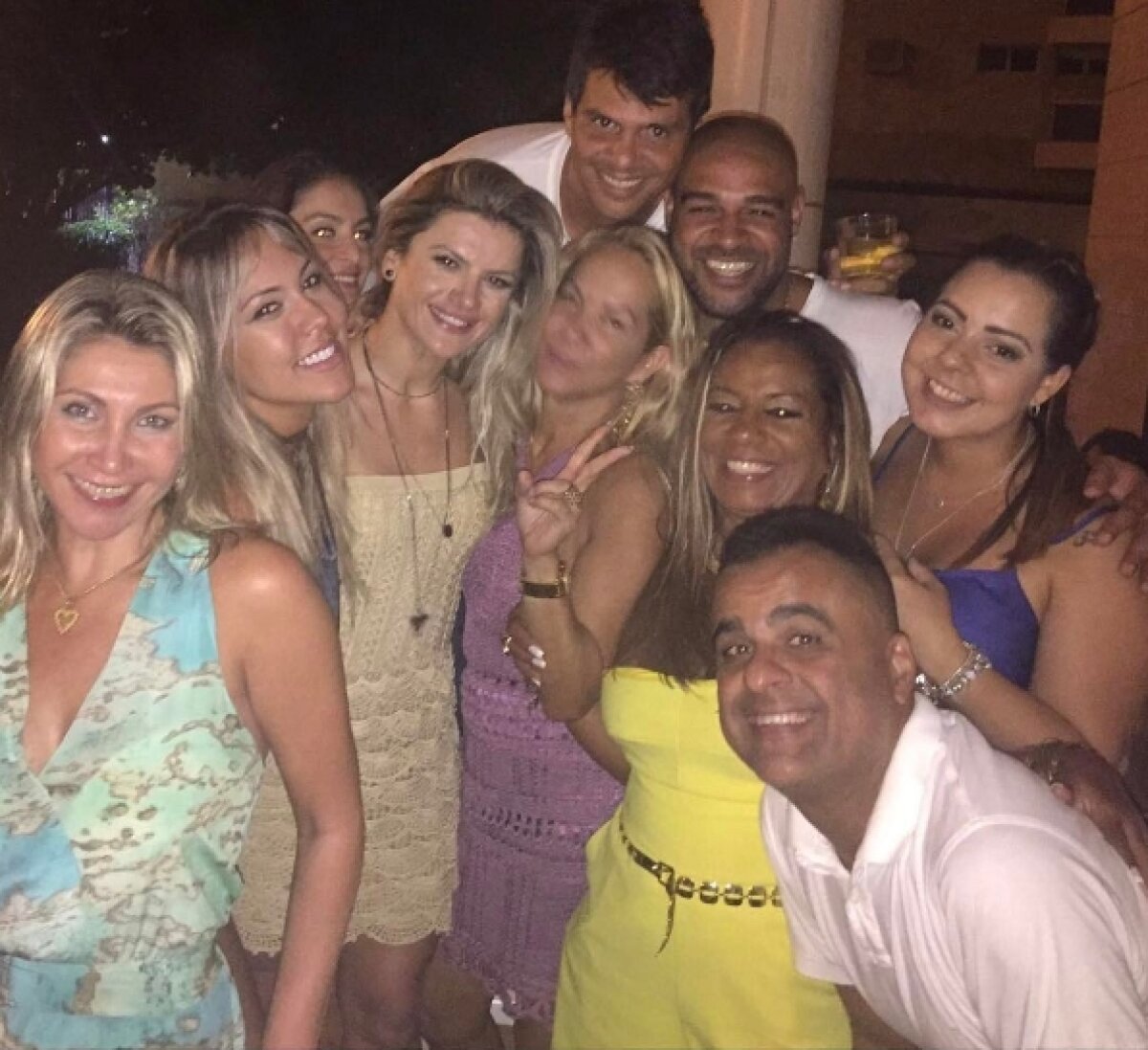 GALERIE FOTO Primele imagini de la petrecerea-monstru dată de Adriano de ziua lui » 400 de invitați! Câți bani a "spart"