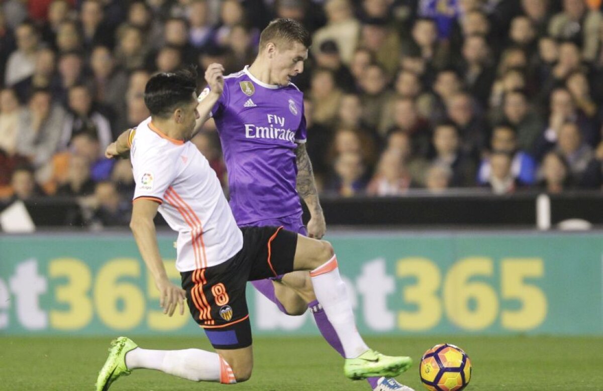 VIDEO + FOTO Surpriză de proporții pe Mestalla » Valencia o învinge pe Real Madrid, iar lupta pentru titlu se încinge în La Liga