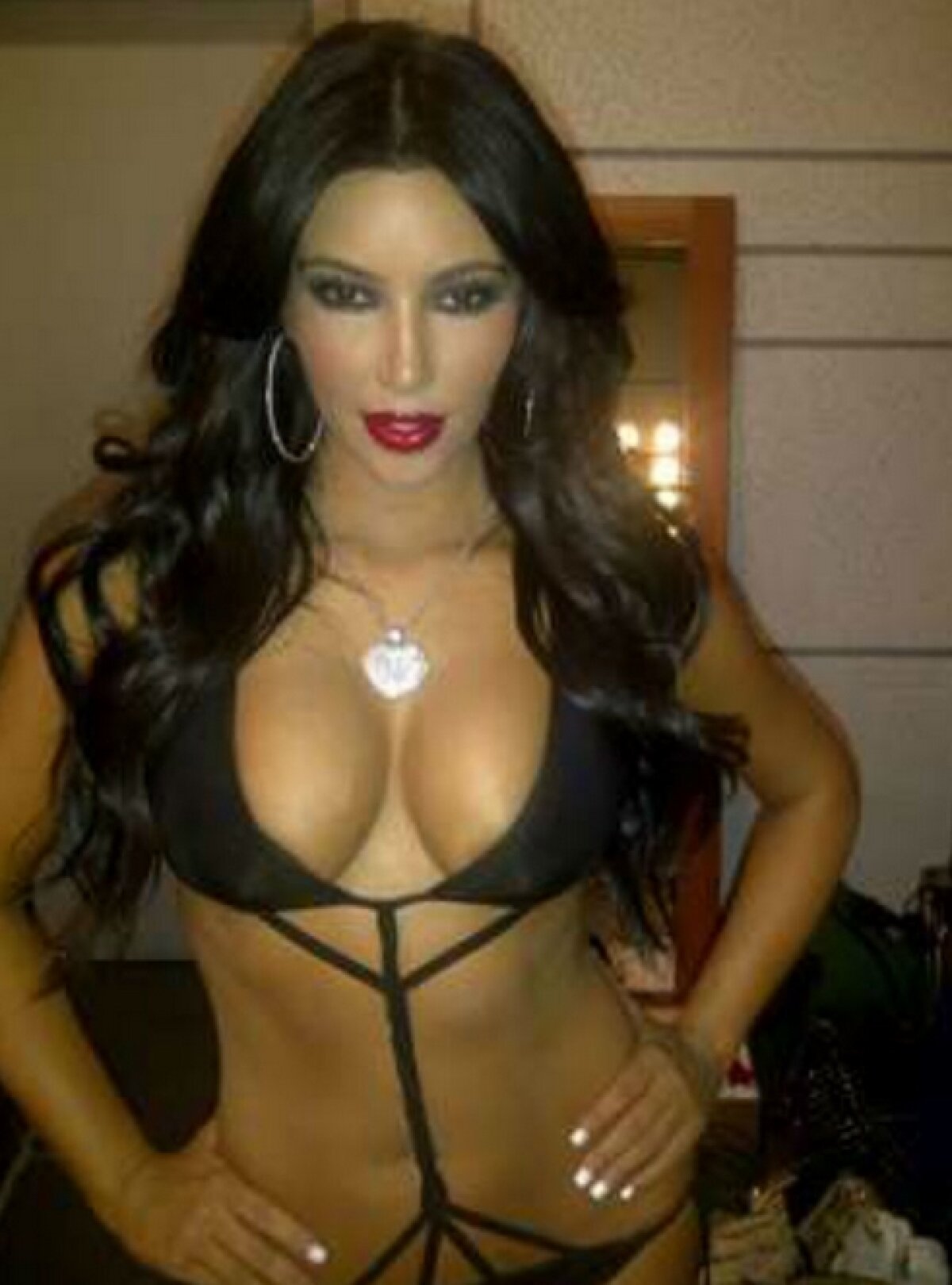 VIDEO&FOTO A făcut-o iar! Un nou sex tape cu Kim Kardashian a ajuns pe net