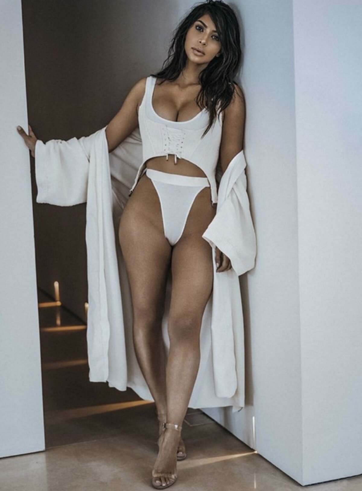 VIDEO&FOTO A făcut-o iar! Un nou sex tape cu Kim Kardashian a ajuns pe net