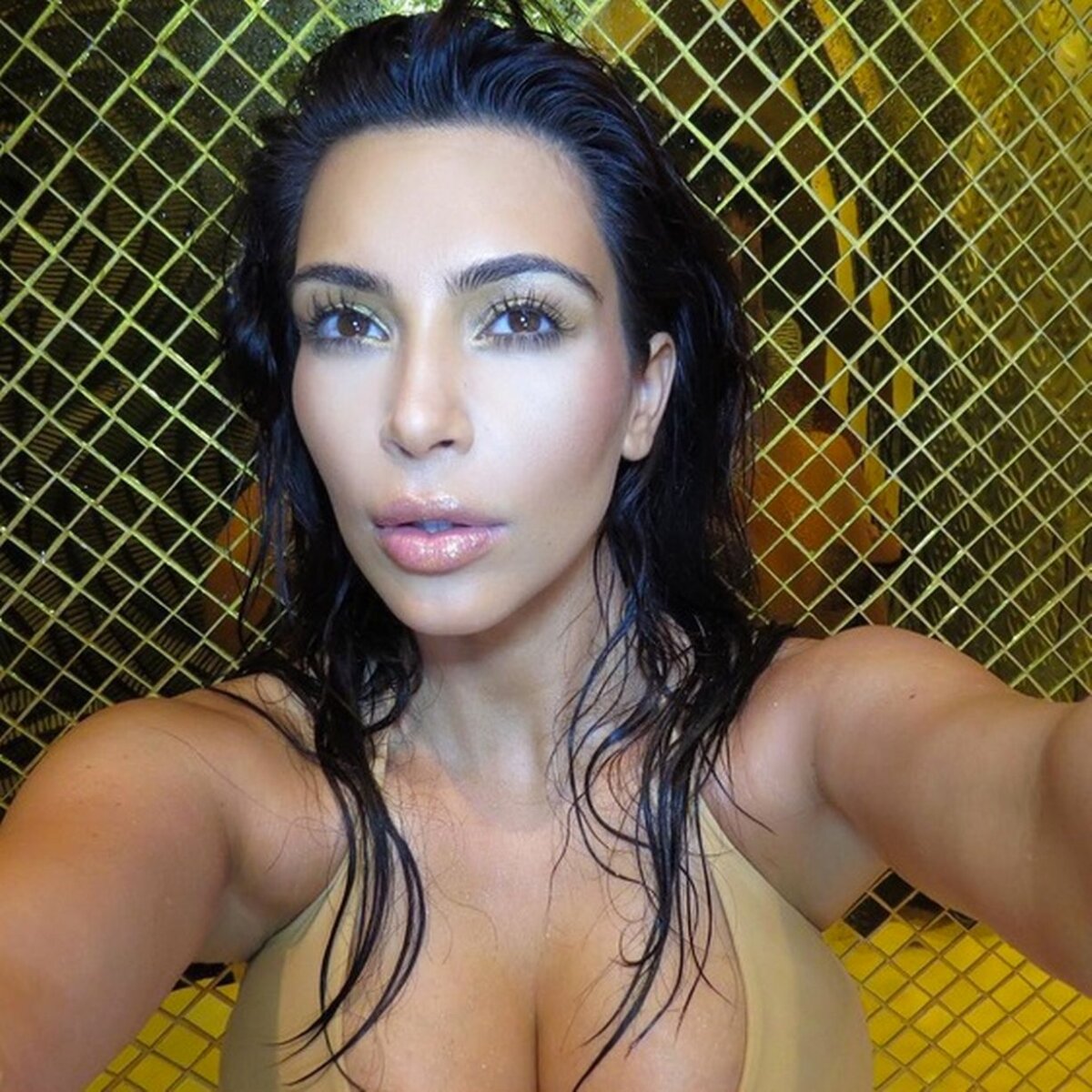 VIDEO&FOTO A făcut-o iar! Un nou sex tape cu Kim Kardashian a ajuns pe net