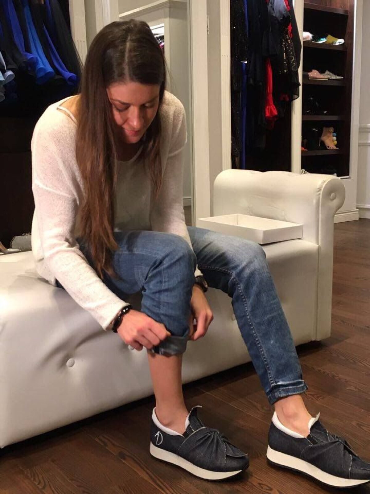 Surpriză în tendinţe » Alexandra Dulgheru are încălțăminte personalizată