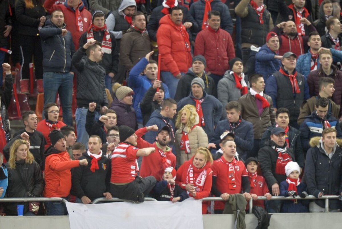 FOTO + VIDEO Atmosferă de meci mare pe Arena Națională! Dinamoviștii au avut coregrafie